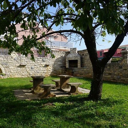 Mariella Hotel Bašanija Exterior foto